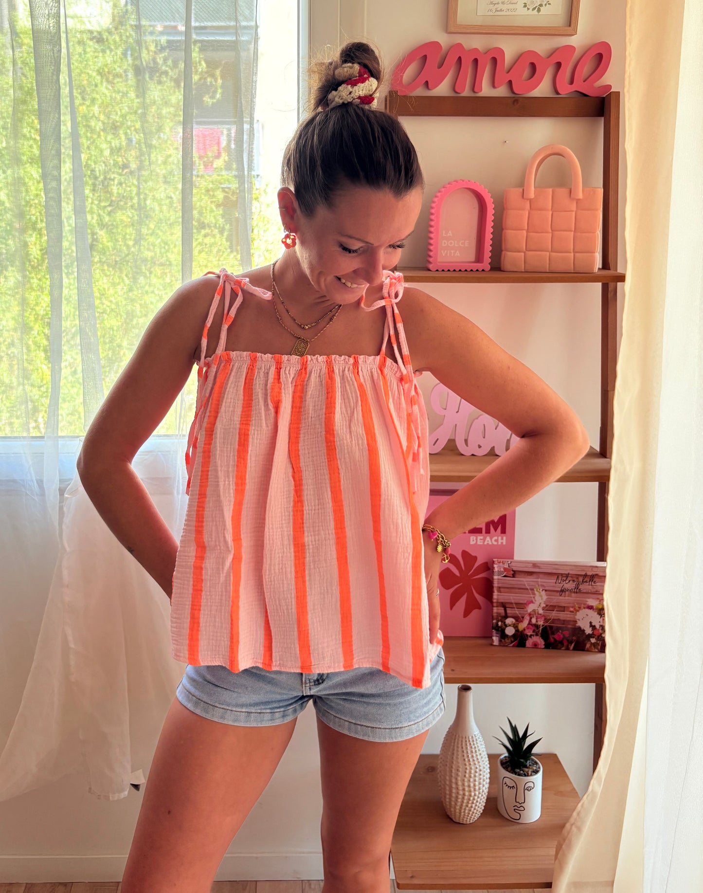 Top bretelle rayée orange et rose