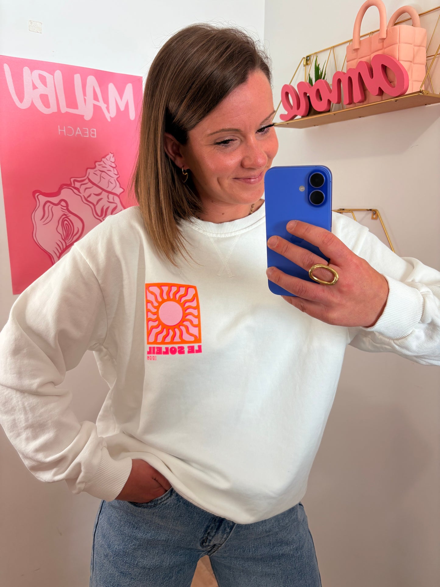 Pull "Sunny Vibes" – Blanc Oversize & Soleil Fluo