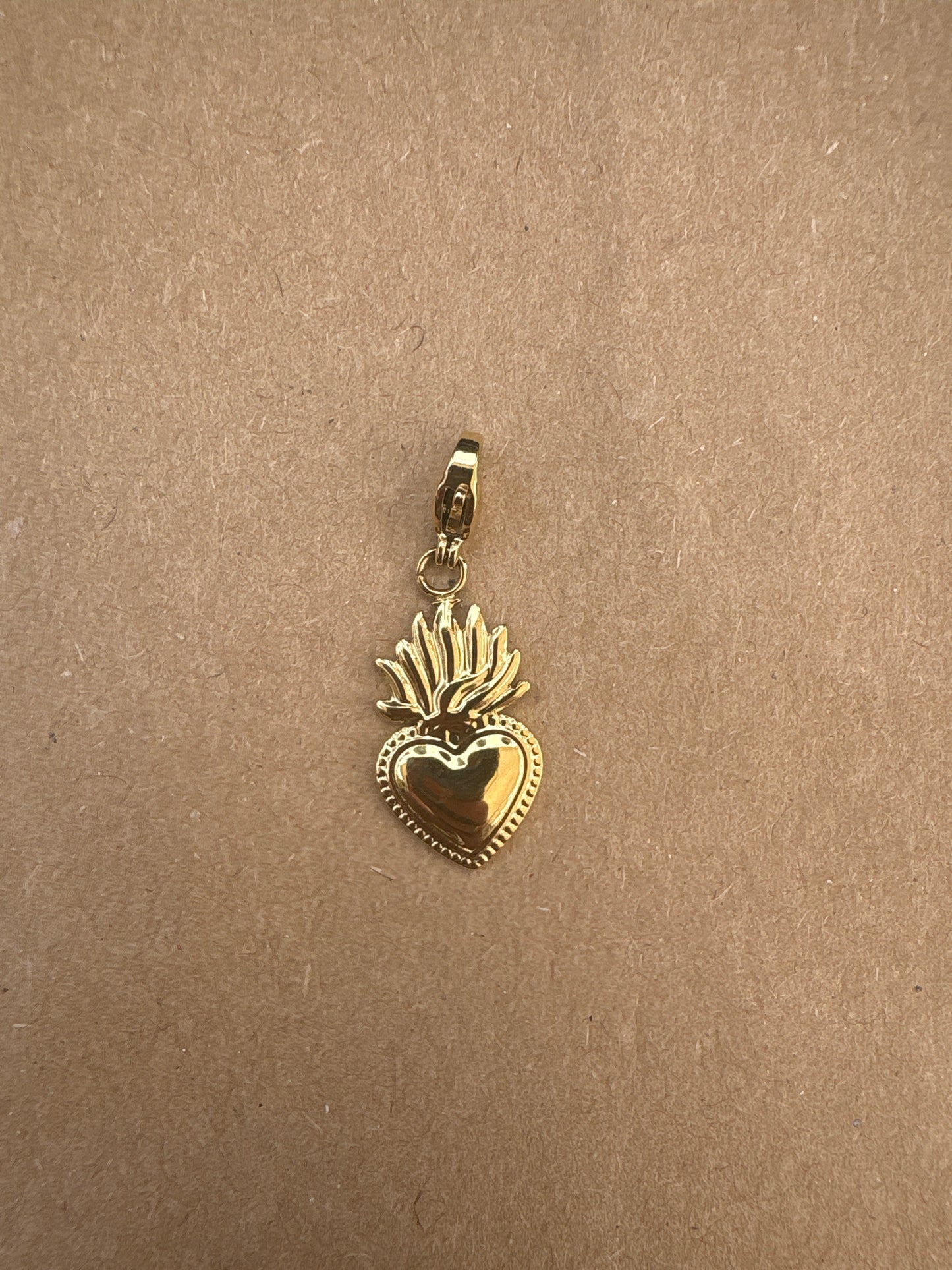Charm cœur flamme