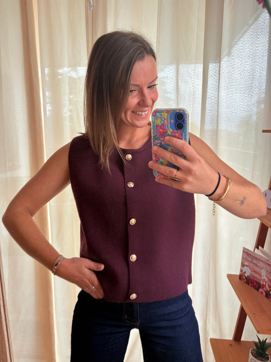 Gilet Sans Manches Bordeaux à Boutons Dorés – Maille Douce (S/M - M/L