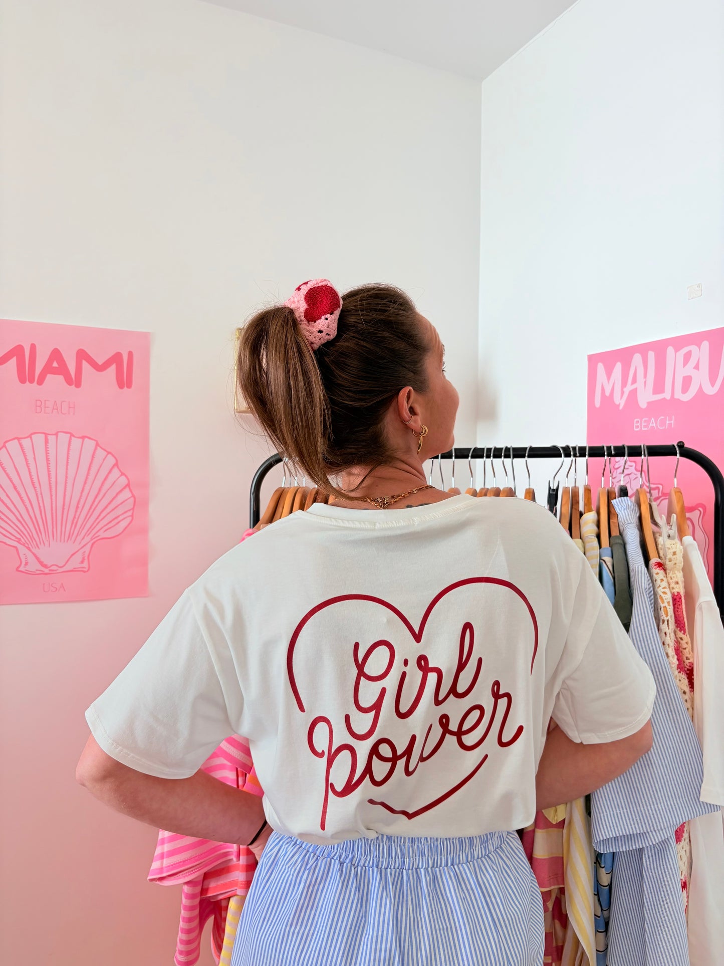 ⚡ T-shirt "Girl Power" – L'Essentiel Engagé