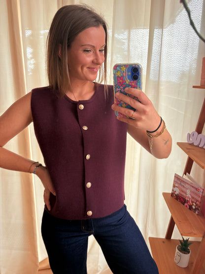 Gilet Sans Manches Bordeaux à Boutons Dorés – Maille Douce (S/M - M/L