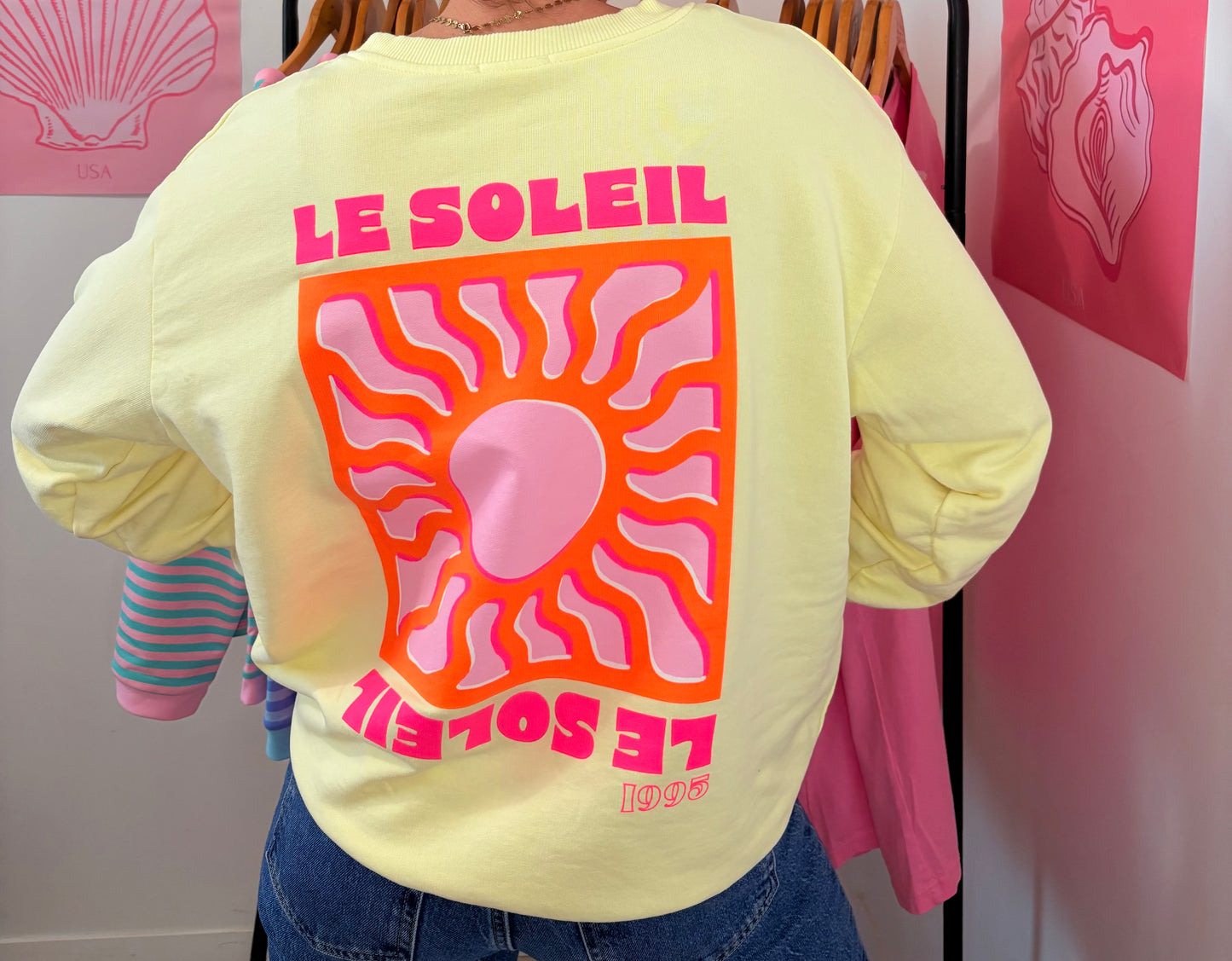 Pull Soleil jaune
