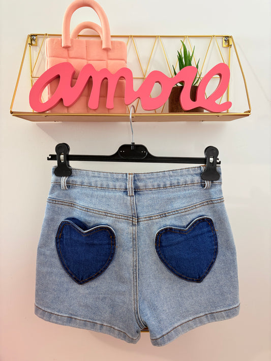 Short en Jean Clair – Poches Arrière en Cœur – 100% Coton