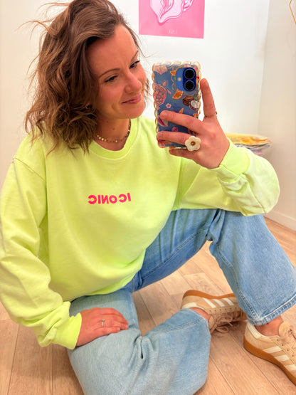 Pull "Iconic" Vert Pomme – Coupe Loose & Maille 100% Coton