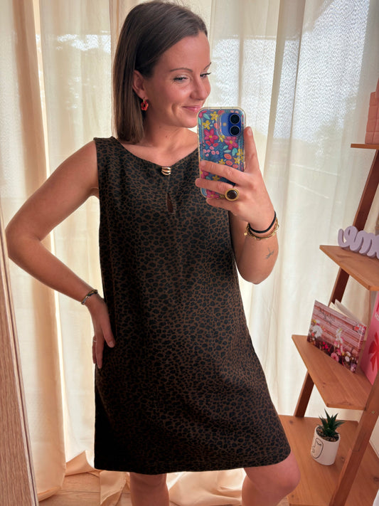 Robe Sans Manches Léopard Marron 100% Coton – Détail Boule Dorée & Poches Latérales