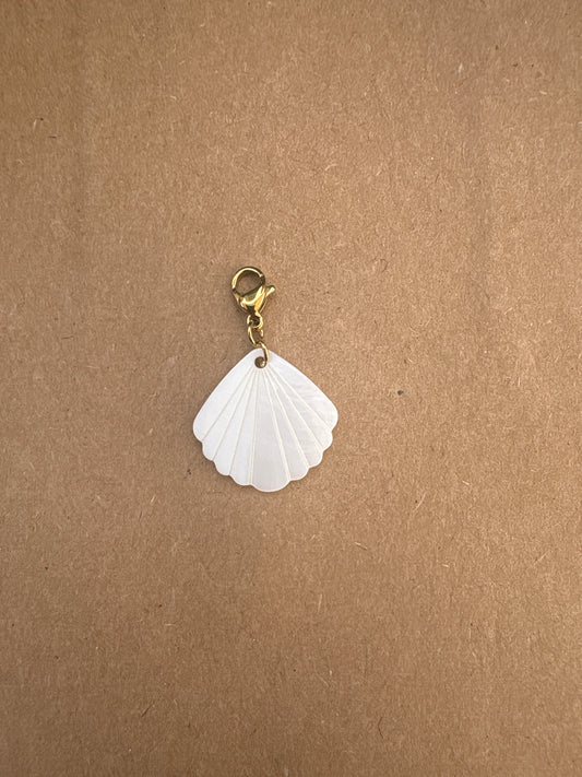 Charm coquillage nacré